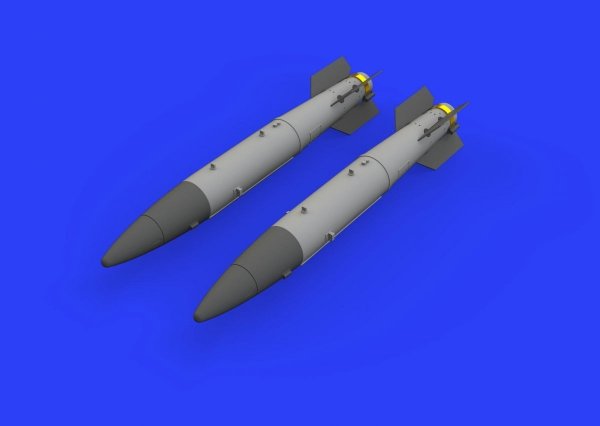 Eduard 672215 B43-1 Nuclear Weapon w/ SC43-4/ -7 tail assembly 1/72 