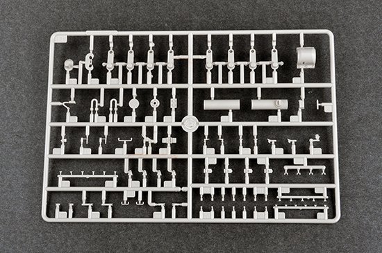 Trumpeter 09540 Pz.Kpfw.VI Ausf.E Sd.Kfz.181 Tiger I (Late Production) w/Zimmerit (1:35)