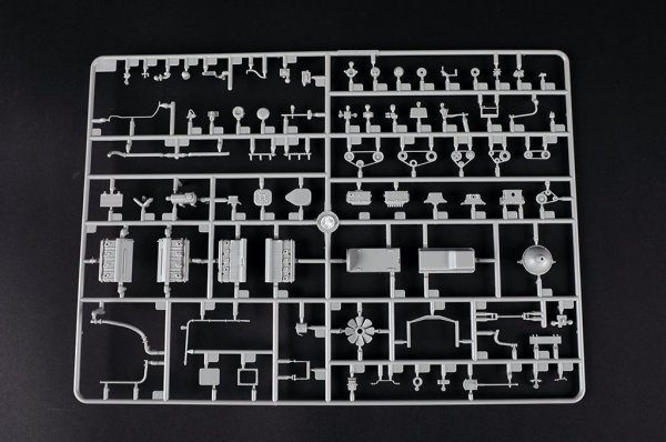 Trumpeter 09605 Russian 9P149 Launching Vehicle w/9K114 Shturm-S ATGM system 1/35