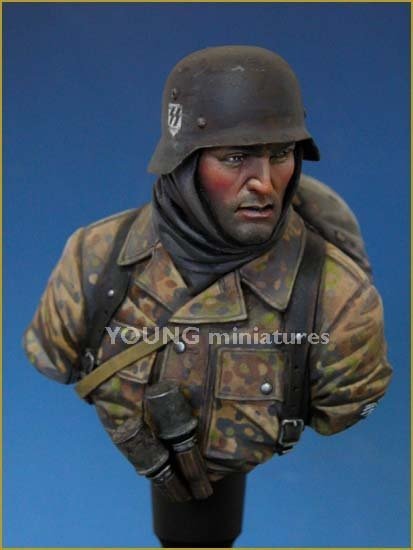 Young Miniatures YM1810 German Waffen SS Ardennes 1944(II) 1/10
