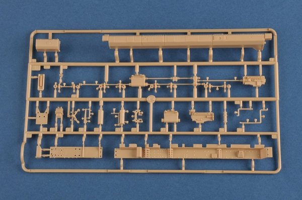 Hobby Boss 82952 15U175 TEL of RS-12M1 Topol-M ICBM complex 1/72