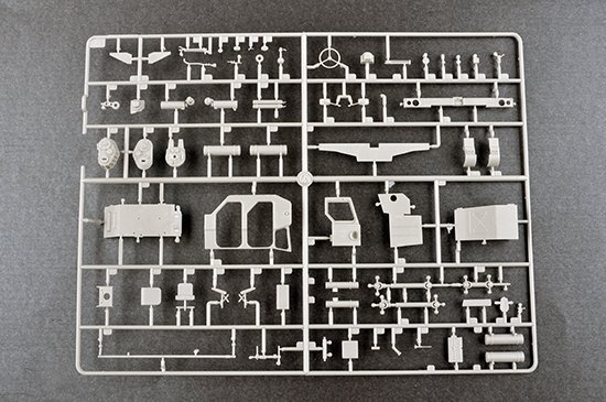 Trumpeter 01074 AA-60 (7310) model 160.01 ARFF 1/35