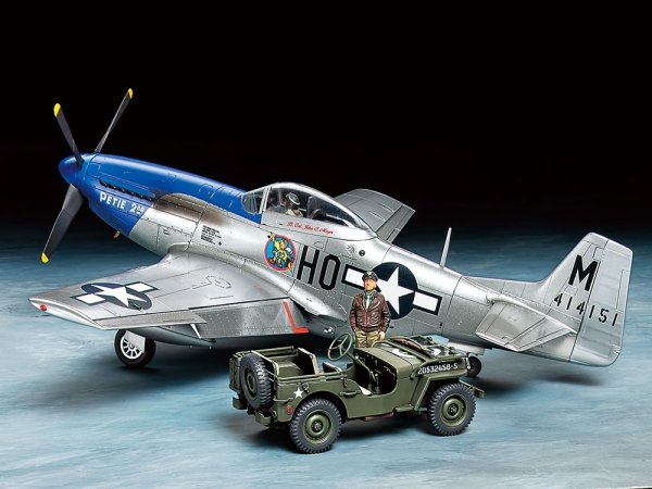 Tamiya 25205 North American P-51D Mustang &amp; 1/4 ton 4x4 Light Vehicle Set 1/48