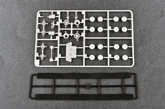 Trumpeter 07124 German E-50 Flakpanzer 1/72