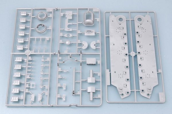 Trumpeter 00366 German Pz.Kpfm KV-1 756(r) Tank (1:35)