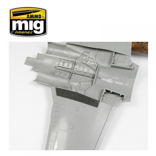 Ammo of Mig 2034 ANTI-SLIP PASTE - BLACK COLOR FOR 1/72 &amp; 1/48