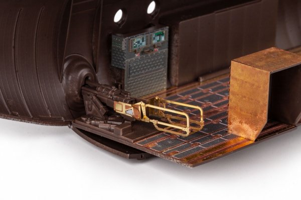 Eduard 73814 AC-130J cargo interior ZVEZDA 1/72