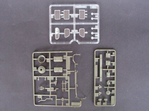 Trumpeter 01001 ZIL-157 6x6 military truck (1:35)