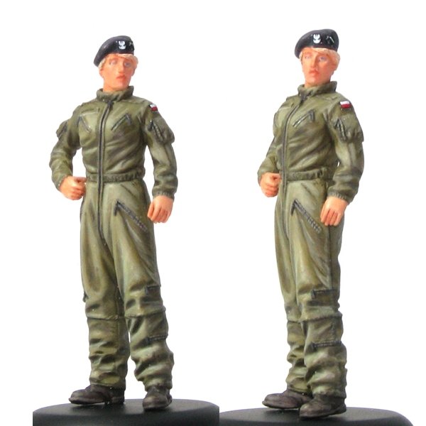 Toro 35F38 10 Brygada Kawalerii Pancernej - Kobieta-żołnierz z załogi czołgu Leopard Figurka wraz z kalkomanią 1/35