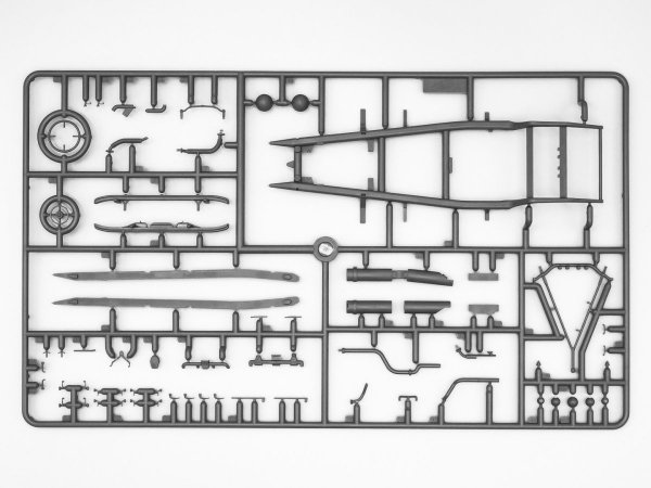 ICM 35533 Typ 770K (W150) Tourenwagen 1/35