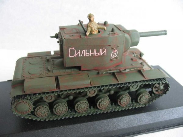 PST 72017 KV-2 Heavy Tank 1/72