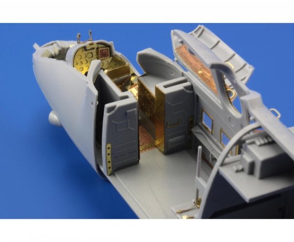 Eduard 72513 Mi-24V Hind E exterior 1/72 ZVEZDA