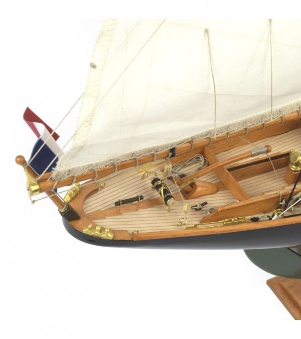 ARTESANIA LATINA 22418-N Jacht Pen Duick 1/28