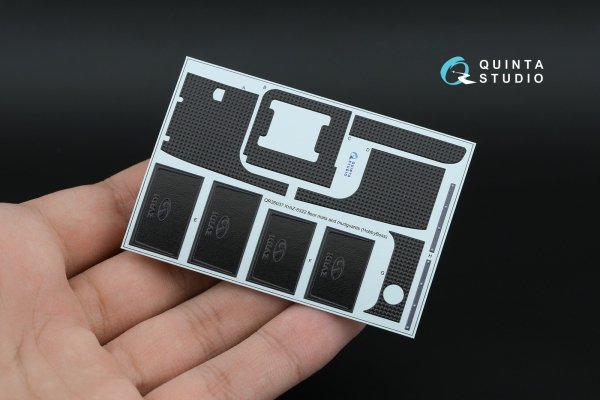 Quinta Studio QR35037 KrAZ-6322 floor mats and mudguards (HobbyBoss) 1/35