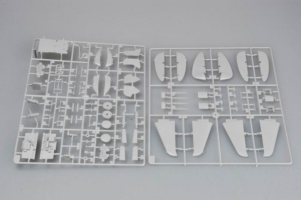 Trumpeter 02265 P-47N Thunderbolt (1:32)