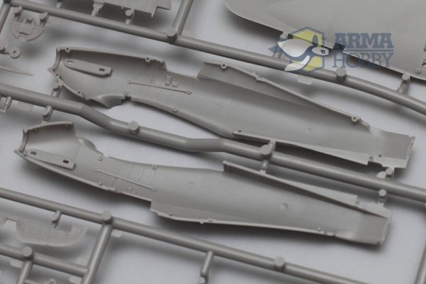 Arma Hobby 70025 Hurricane Mk I Eastern Front - Limited Edition 1/72