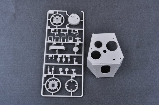 Trumpeter 05552 KV-5 Super Heavy Tank (1:35)