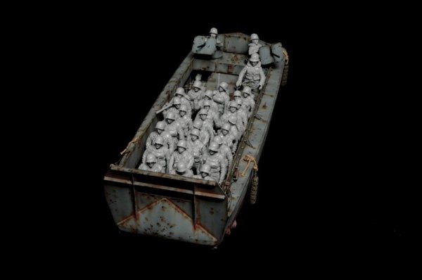 Italeri 6524 LCVP with U.S. INFANTRY (1:35)