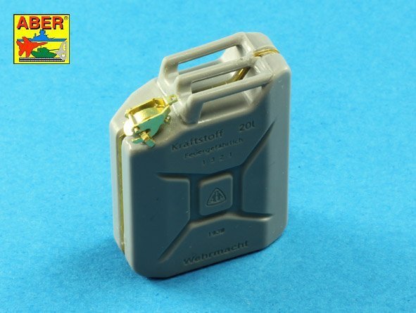 Aber 16158A German WW II 20L Jerry Can closings &amp; 200L fuel drum covers (choice A) (1:16)
