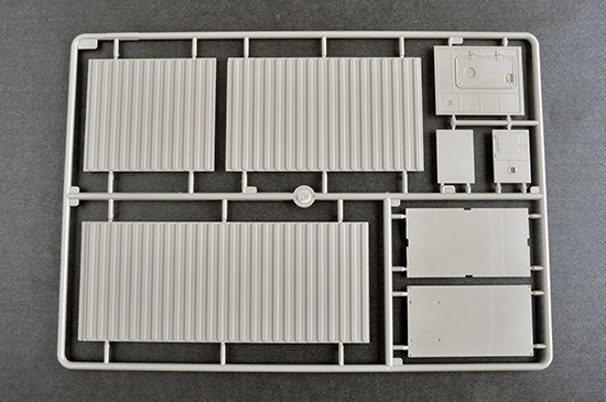 Trumpeter 01077 3M54 Club-k in 40-feet variant 1/35