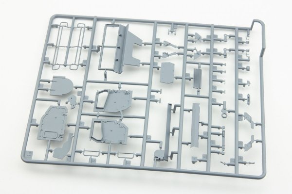 RPG Model 35021 KAMAZ K-4386 Typhoon-VDV Mine-Protected Armoured Vehicle Early Typ 1/35