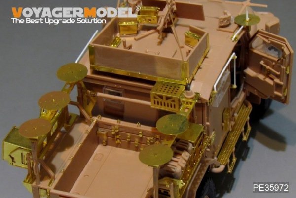 Voyager Model PE35972 Modern British Husky T.S.V. Basic For MENG VS-009 1/35