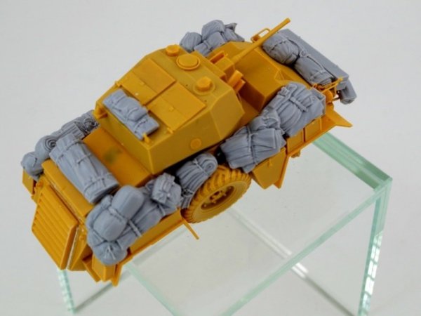 Panzer Art RE35-679 “Humber” MkIV stowage set 1/35