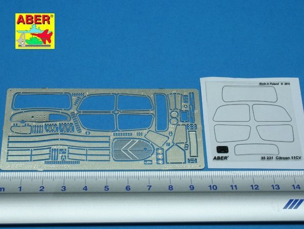 Aber 35231 Citroen Traction 11CV Staff Car (1:35)