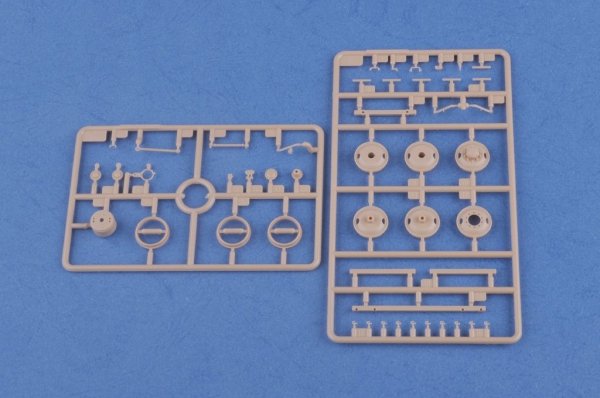 Hobby Boss 83801 US White 666 Cargo Hard Top (1:35)