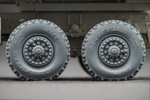 ScaleX WM 35011S HIMARS V1 Sagged wheel set (for Trumpeter) 1/35