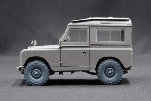 ScaleX WM 35021 L. Rover 88 7.5 big Ordinary wheel set (for AK-Interactive) 1/35