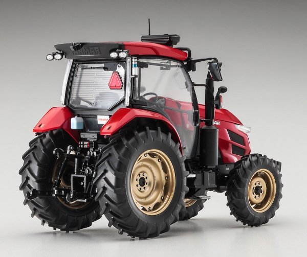 Hasegawa 66108 YANMAR TRACTOR YT5113A “ROBOT TRACTOR” 1/35