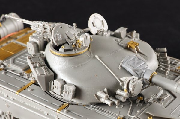 Trumpeter 09604 T-72M1 MBT 1/35
