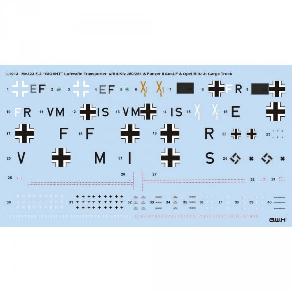 Great Wall Hobby L1013 WWII Luftwaffen Me 323 E-2 Gigant Transporter with AFVs 1/144