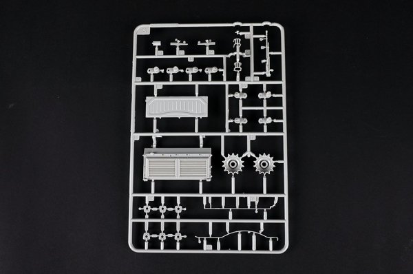 Trumpeter 09602 Soviet T-72 Ural with Kontakt-1 Reactive Armor 1/35
