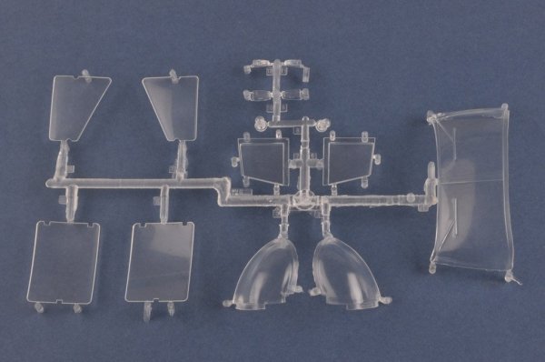 Hobby Boss 81807 UH-1 HUEY B/C 1/18