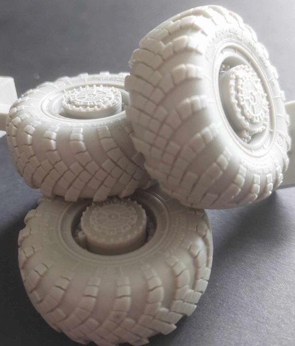Panzer Art RE35-810 51 P6A S-400 “Triumph”  Road wheels 1/35
