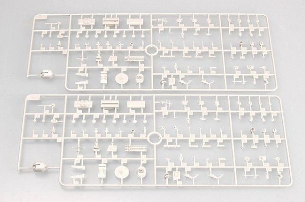Trumpeter 04516 RUSSIAN NAVY UDALOY CLASS DESTROYER ADMIRAL PANTELEYEV 1/350