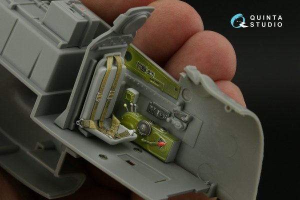 Quinta Studio QD32143 P-51D/K Mustang 3D-Printed &amp; coloured Interior on decal paper (Dragon) 1/32