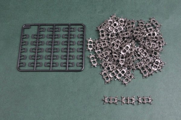 Hobby Boss 82474 Swedish CV90-40 IFV (1:35)