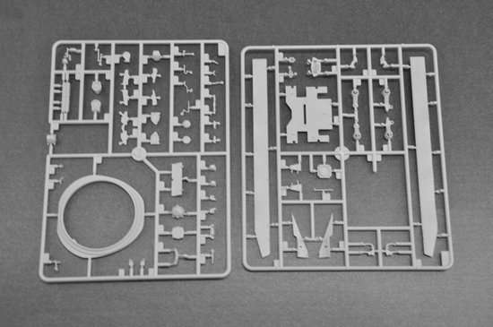 Trumpeter 05565 Russian T-80B MBT (1:35)
