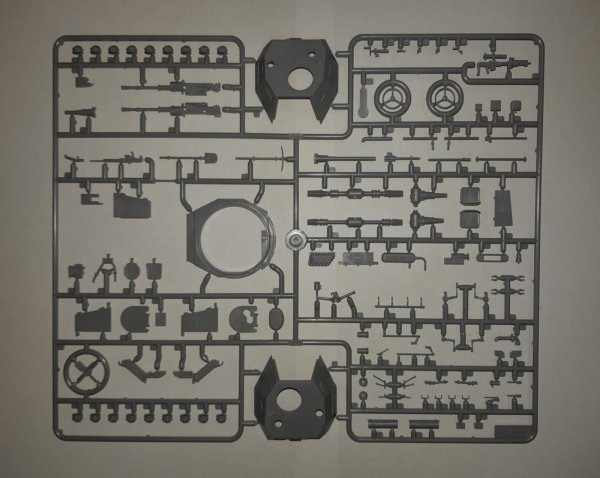 ICM 35377 Panzerspahwagen P 204 (f) with CDM turret, WWII German Armoured Vehicle 1/35