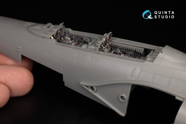 Quinta Studio QD48371 F-4E with DMAS 3D-Printed &amp; coloured Interior on decal paper (Meng) 1/48