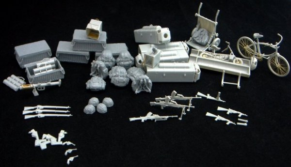 Bronco AB3567 WW II British Airborne Weapon Equipment Set (1:35)