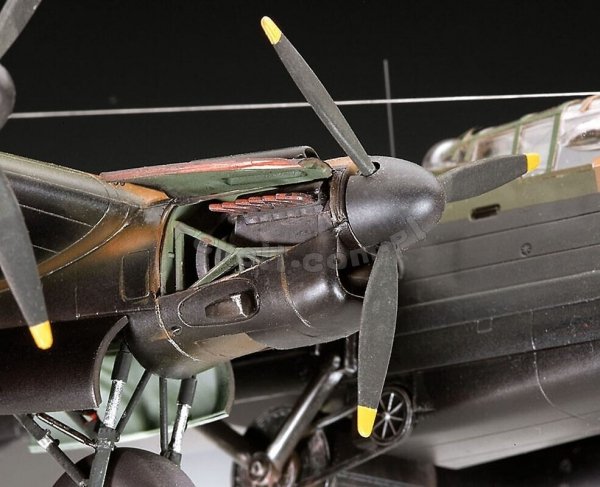 Revell 64295 Lancaster B. III Dambusters - model set 1/72
