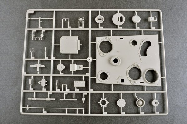 Trumpeter 00934 German Sd.Kfz 173 Jagdpanther Early Version 1/16
