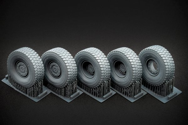 ScaleX WM 35006S KOZAK 2 Sagged wheel set (for ICM) 1/35