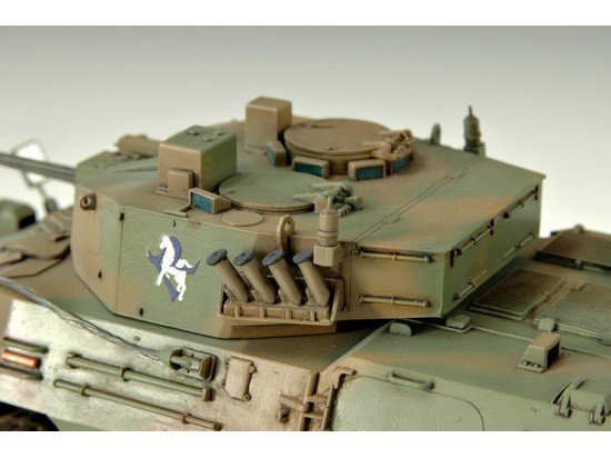 Trumpeter 00327 JGSDF Type 87 Reconnaissance Vehicle (1:35)
