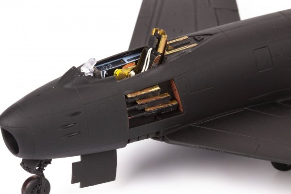 Eduard BIG49350 F-86F-40 AIRFIX 1/48
