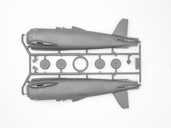 ICM 32024 CR. 42CN WWII Italian Night Fighter 1/32